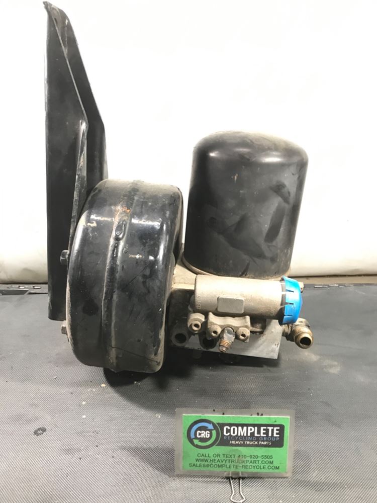 2005 Peterbilt 385 (Stock P12294) Air Dryers TPI