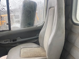 Used 2006 Freightliner COLUMBIA 120 Seat (Stock #P-13192)) Part Image