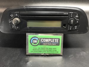Used 2006 Freightliner SPRINTER 3500 Radio (Stock #P-5569)) Part Image