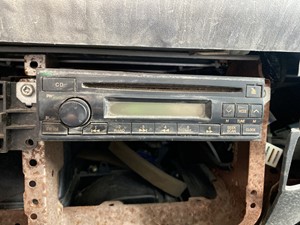 Used 2006 GMC W4500 Radio (Stock #P-16300)) Part Image