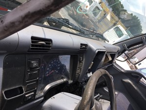 Used 2007 Mitsubishi FE-84D Dash Ass'y (Stock #P-6468)) Part Image