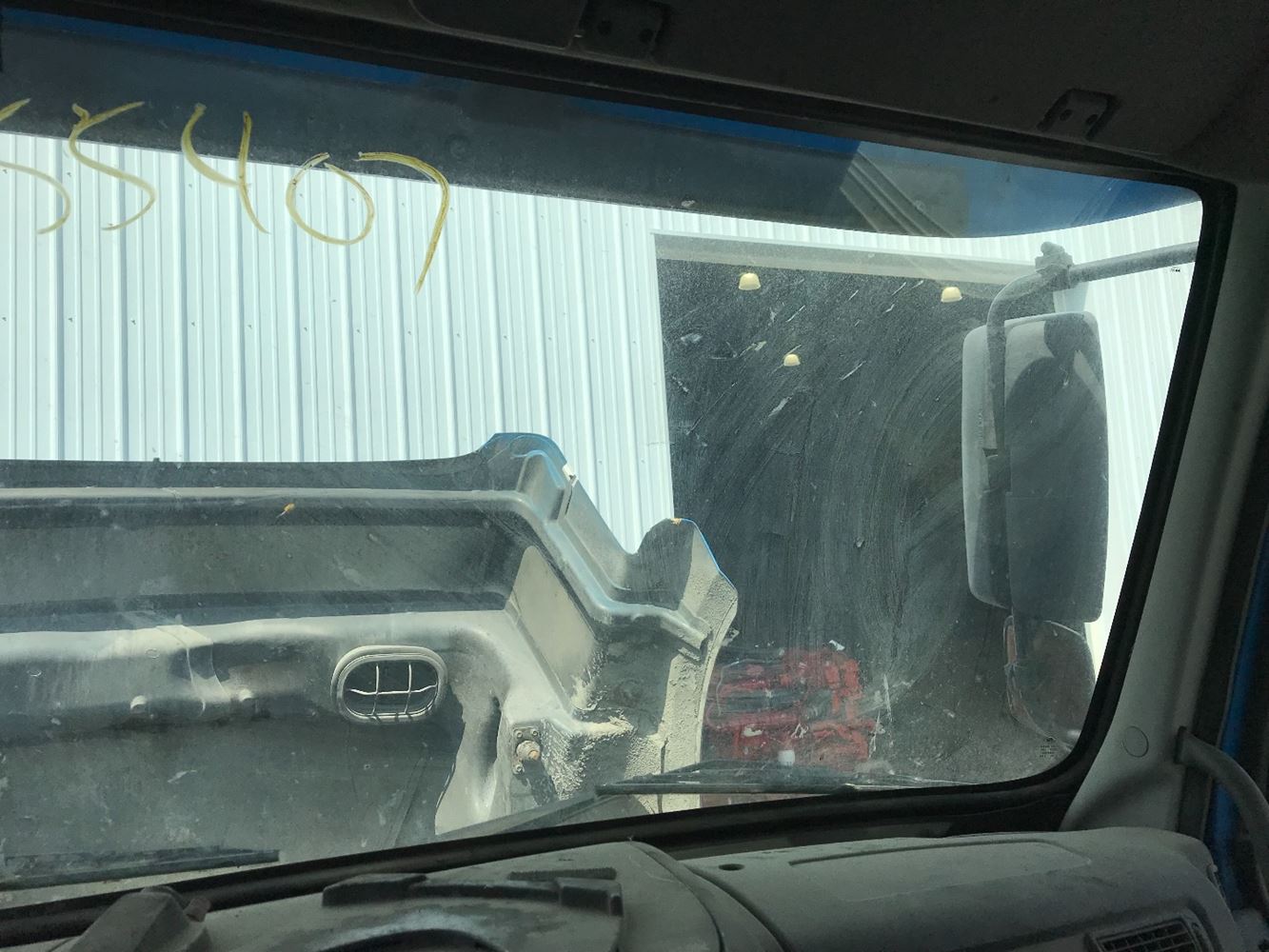 2007 Volvo VNL (Stock #P-2894) | Windshield Glass | TPI