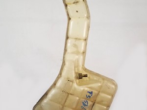 Used 2008 Freightliner B2 Coolant Reservoir (Stock #7240)) Part Image