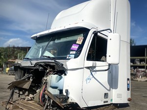 Used 2008 Freightliner ST120 Cab (Stock #P-18470)) Part Image