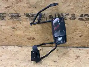 Used 2008 Mitsubishi FE83D Side View Mirror (Stock #P-25105)) Part Image