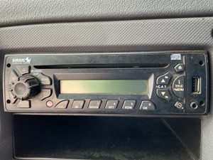 Used 2009 Freightliner Cascadia 125 Radio (Stock #P-26681)) Part Image