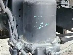 Used 2009 Hino 268 Air Dryer (Stock #P-38439)) Part Image