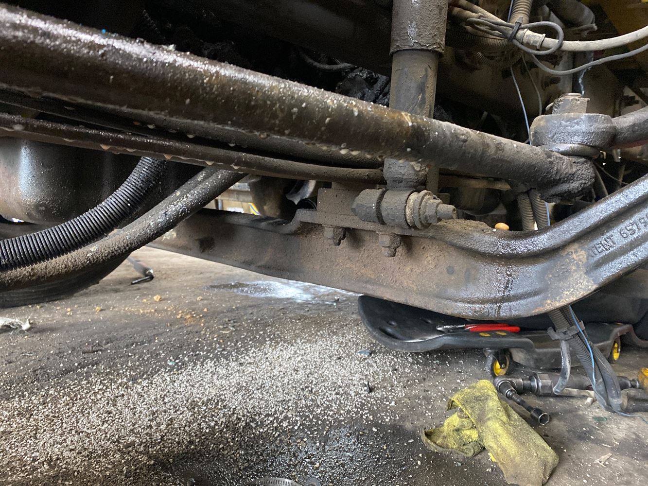 2009 International 4300 (Stock P12319) Front Axles, Complete TPI