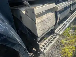 Used 2009 Western Star 4900 FA Battery Box (Stock #P-31857)) Part Image