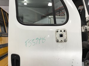 Used 2011 Freightliner Cascadia 125 Door (Stock #P-4884)) Part Image