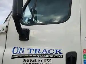 Used 2011 Freightliner Cascadia 125 Door (Stock #P-37033)) Part Image