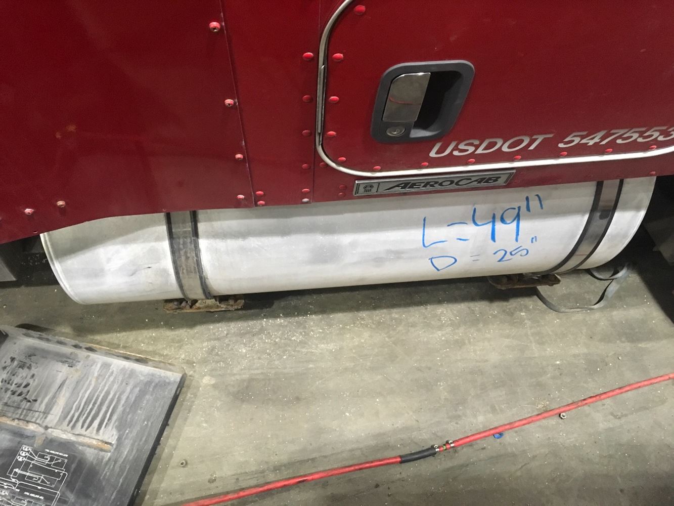 2011 Kenworth T660 (Stock P9401) Fuel Tanks TPI