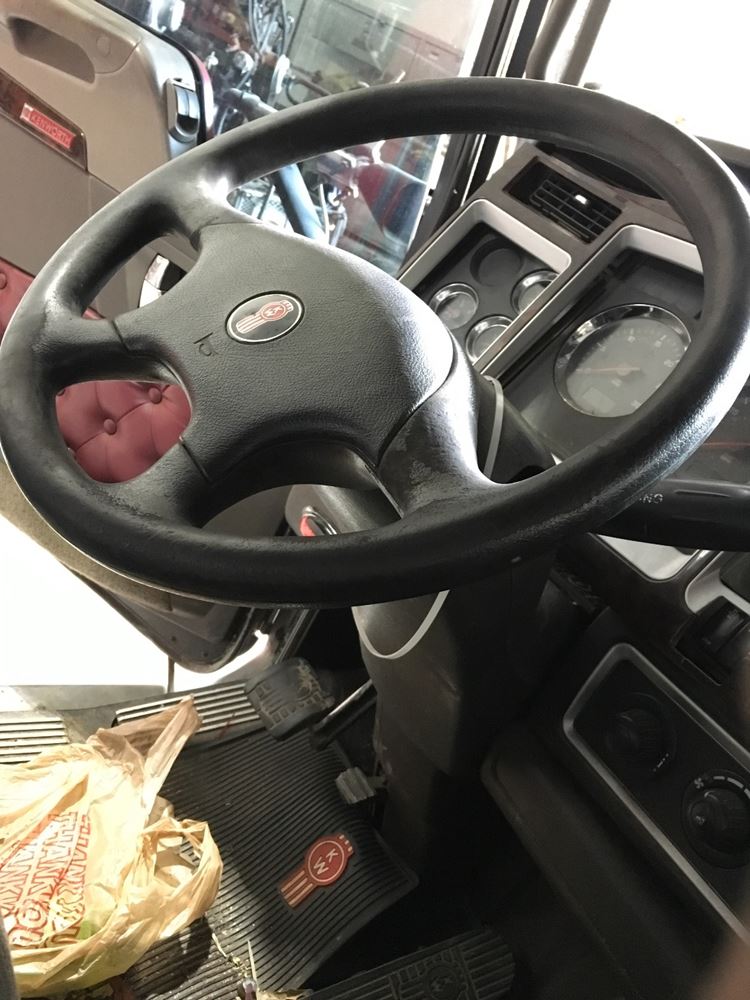 2011 Kenworth T660 (Stock P9409) Steering Columns TPI
