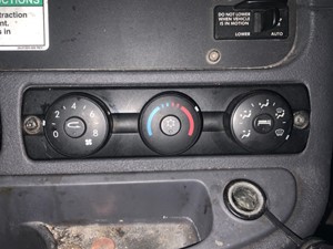 Used 2012 Freightliner Cascadia 125 Heater/AC Control Assy (Stock #P-27844)) Part Image