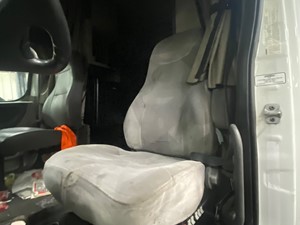 Used 2012 Freightliner Cascadia 125 Seat (Stock #P-12861)) Part Image