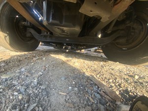 Used 2013 Freightliner Cascadia 125 Front Axle, Complete Image