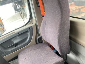 Used 2013 Freightliner Cascadia 125 Seat (Stock #P-15301)) Part Image