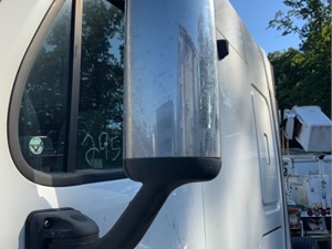 Used 2013 Freightliner Cascadia 125 Side View Mirror Image