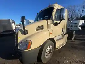 Used 2014 Freightliner Cascadia 113 Cab (Stock #P-37482)) Part Image