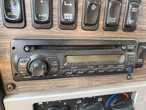 Used 2014 Freightliner Coronado 12 Radio (Stock #P-17344)) Part Image