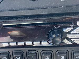 Used 2014 International DuraStar 4300 Radio (Stock #P-23586)) Part Image