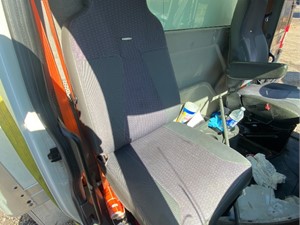 Used 2014 International DuraStar 4300 Seat (Stock #P-23583)) Part Image