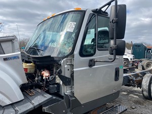 Used 2014 International TERRASTAR Cab (Stock #P-14037)) Part Image