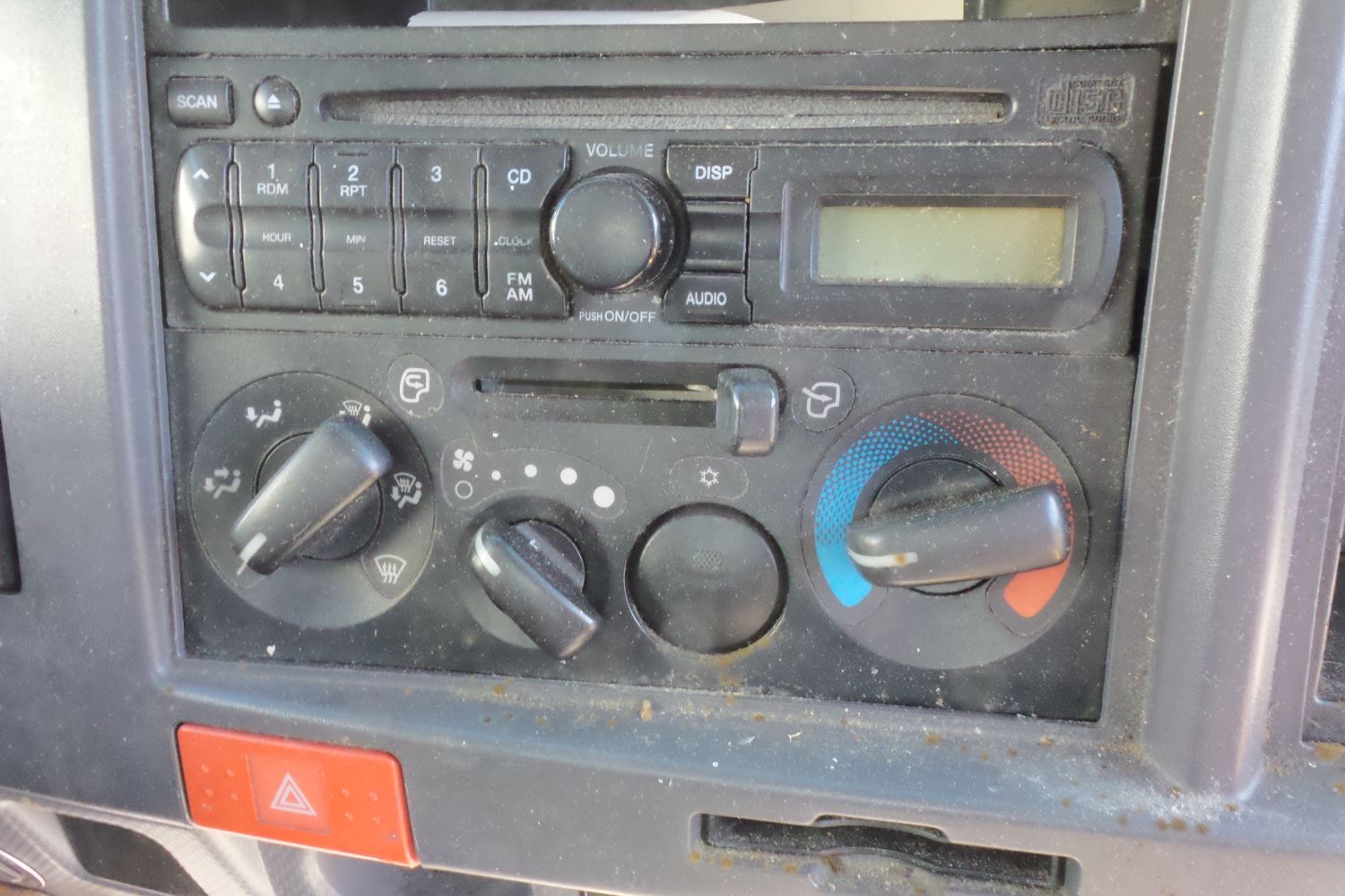2014 Isuzu NPRHD (Stock P19592) Radios TPI