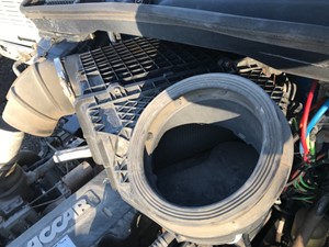 Used 2014 Peterbilt 579 Air Cleaner (Stock #P-21937)) Part Image