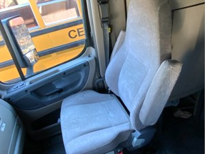 Used 2015 Freightliner Cascadia 125 Seat (Stock #P-21574)) Part Image