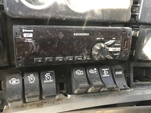 Used 2015 Kenworth T680 Radio (Stock #P-27122)) Part Image