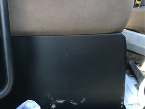 Used 2015 Kenworth T680 Seat (Stock #P-26047)) Part Image