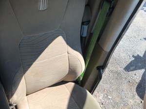 Used 2015 Kenworth T680 Seat (Stock #P-26062)) Part Image