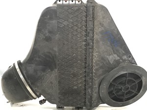 Used 2016 Freightliner Cascadia 125 Air Cleaner (Stock #P-19272)) Part Image