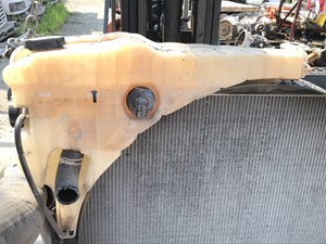 Used 2016 Freightliner Cascadia 125 Coolant Reservoir (Stock #P-18566)) Part Image