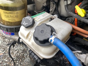 Used 2016 Freightliner Cascadia 125 Power Steering Reservoir (Stock #P-20775)) Part Image