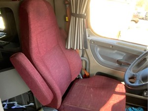 Used 2016 Freightliner Cascadia 125 Seat (Stock #P-20695)) Part Image