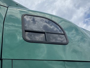 Used 2016 Mack CXU613 Sleeper Part (Stock #P-16815)) Part Image