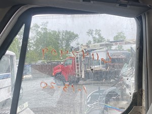 Used 2017 Freightliner Cascadia 125 Door Window (Stock #P-15747)) Part Image