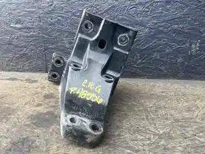 Used 2017 Peterbilt 579 Cab Mount (Stock #P-48556)) Part Image