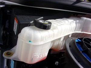 Used 2019 FREIGHTLINER M2 106 Radiator Overflow Bottle (Stock #9598)) Part Image