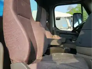 Used 2019 Freightliner Cascadia 113 Seat (Stock #P-48781)) Part Image