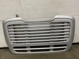 Used 2020 Freightliner M2 112 Medium Duty Grille (Stock #P-31848)) Part Image