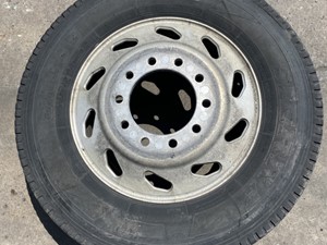 Used Universal 285/75R24.5 Tire (Stock #P-15841)) Part Image