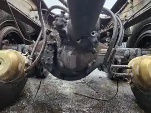 Used 1982 Eaton DS402 Complete Axle-Front Rear (Stock #P-98917)) Part Image
