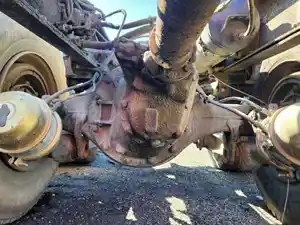 Used 1983 Eaton DS402 Complete Axle-Front Rear (Stock #P-98776)) Part Image