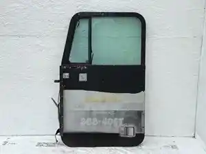 Used 1986 Freightliner FLD112SD Door (Stock #P-4659)) Part Image