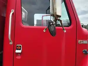 Used 1987 International 1654 Door (Stock #P-507198)) Part Image