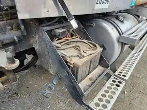 Used 1990 Western Star 4900 Battery Box (Stock #P-80432)) Part Image
