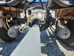 Used 1995 Eaton 21065S Axle, Complete Rear (Stock #P-506551)) Part Image
